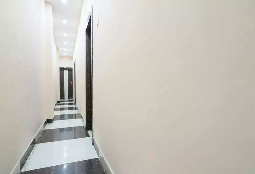 Spot On 44041 Hotel Ambay International