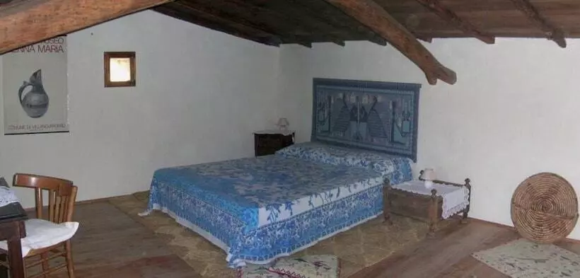 ベッドアンドブレックファースト Sa Domu De Sa Contissa