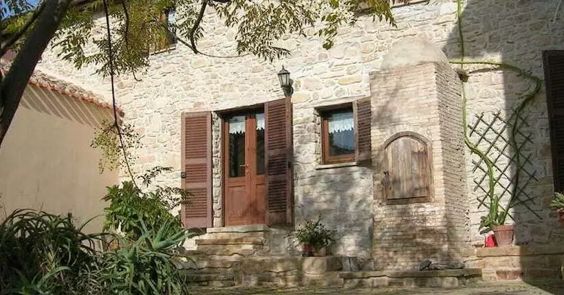 ベッドアンドブレックファースト Sa Domu De Sa Contissa