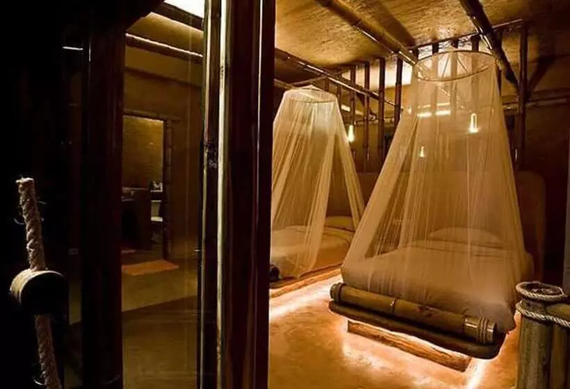 Hotelli Baan Huay Namrin