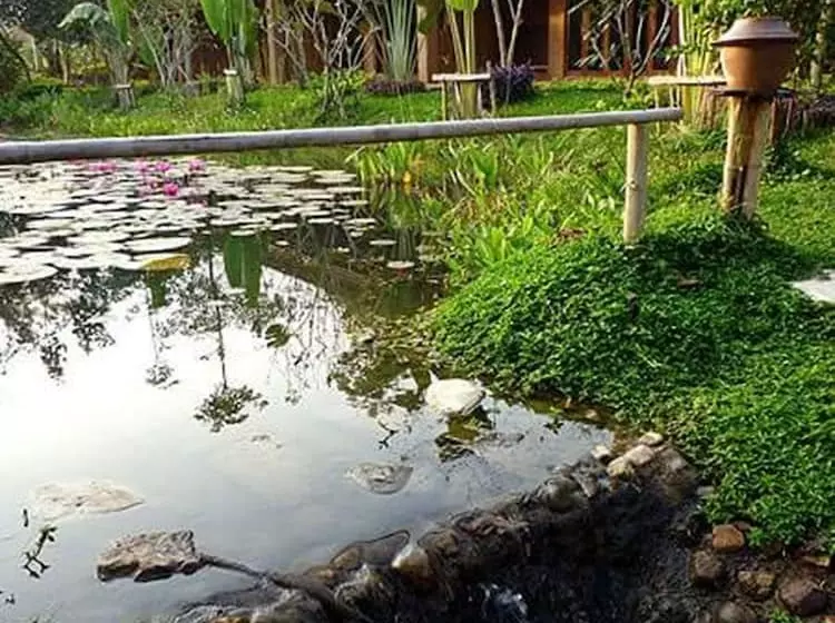 Hotelli Baan Huay Namrin