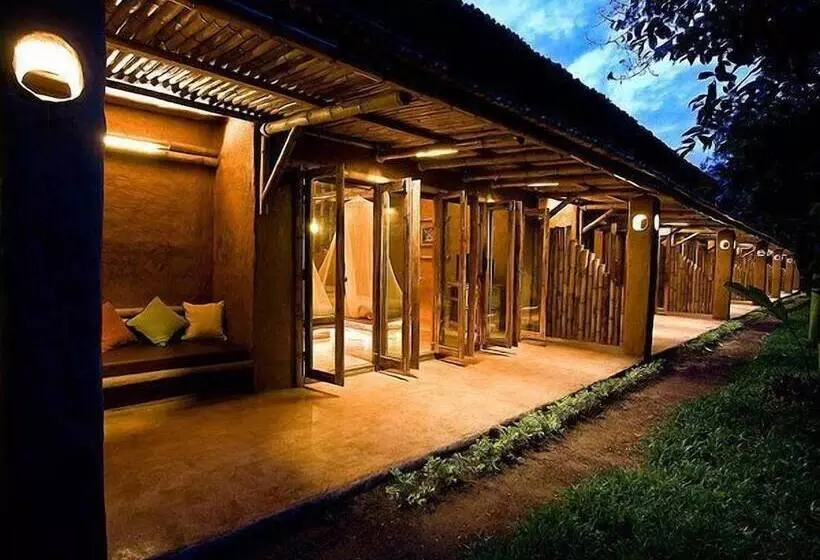 Hotelli Baan Huay Namrin