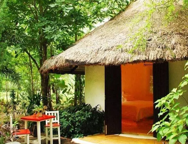 Hotelli Baan Huay Namrin