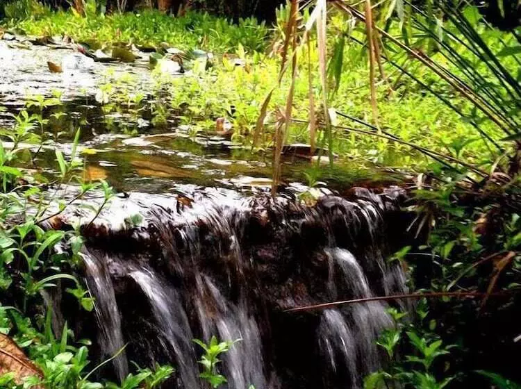 Hotelli Baan Huay Namrin