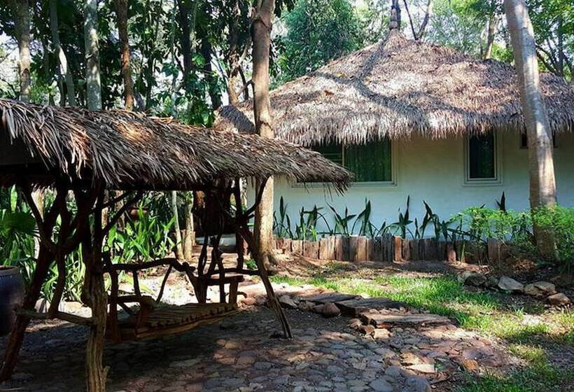 هتل Baan Huay Namrin