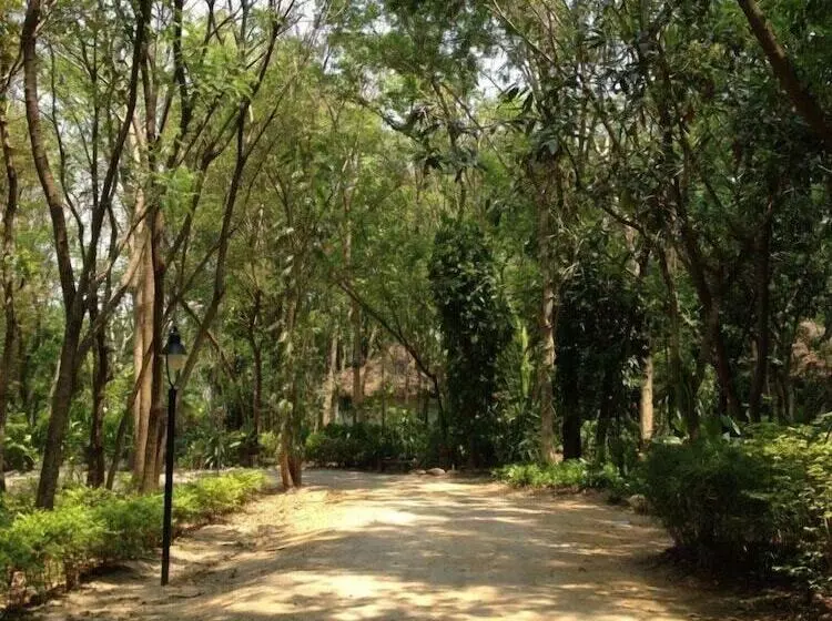 Hotelli Baan Huay Namrin