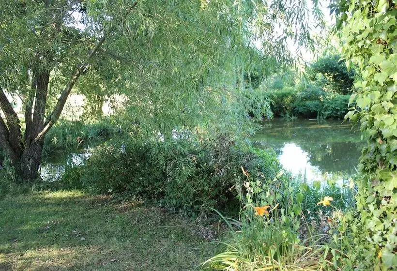 ホテル Camping La Chevauchee