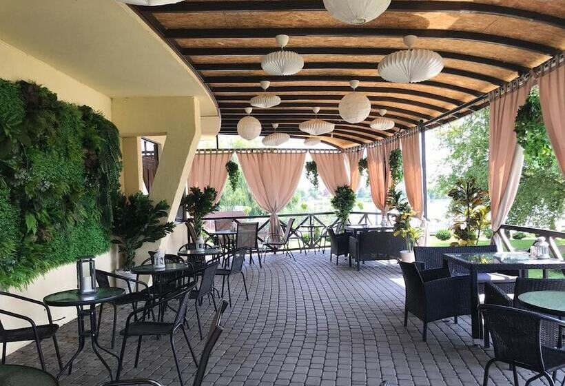 בית מלון כפרי Golden Star