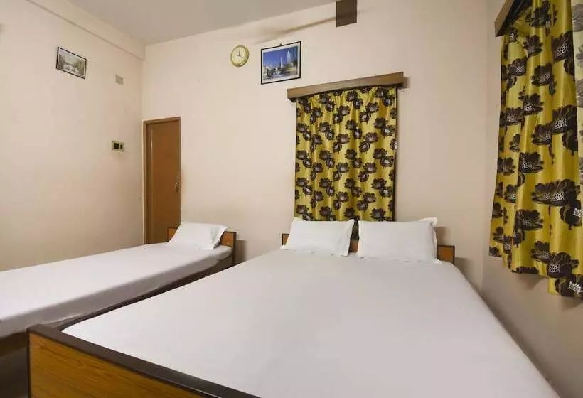 ホテル Spot On 48582 Monalisa Lodge