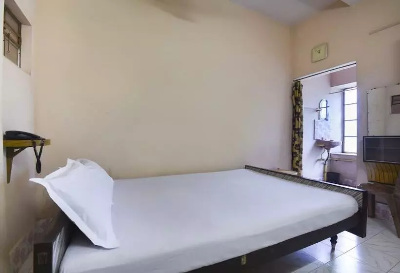 ホテル Spot On 48582 Monalisa Lodge