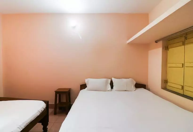 Hotelli Spot On 49047 Shree Chaitanya Math Bhakti Villas