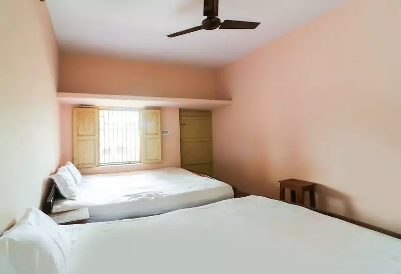 Hotelli Spot On 49047 Shree Chaitanya Math Bhakti Villas