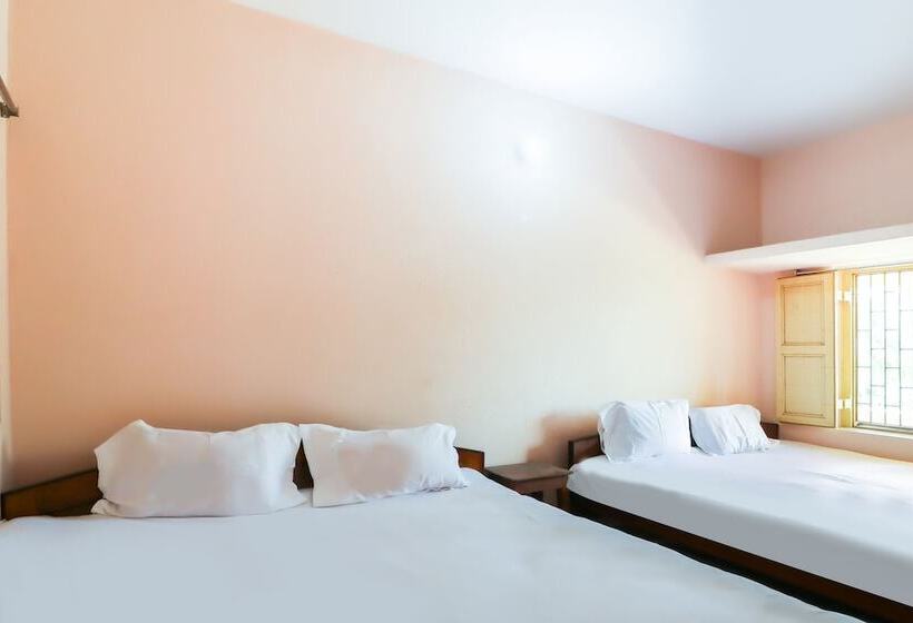 ホテル Spot On 49047 Shree Chaitanya Math Bhakti Villas