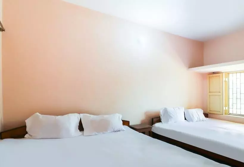 Hotelli Spot On 49047 Shree Chaitanya Math Bhakti Villas