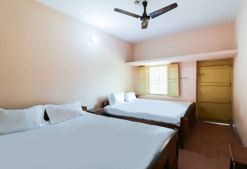 ホテル Spot On 49047 Shree Chaitanya Math Bhakti Villas