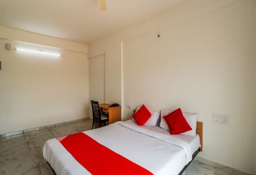 فندق Spot On 49483 Dew Drops