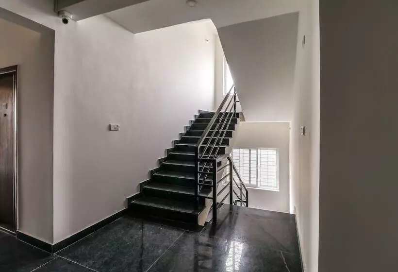 Hotelli Spot On 49483 Dew Drops