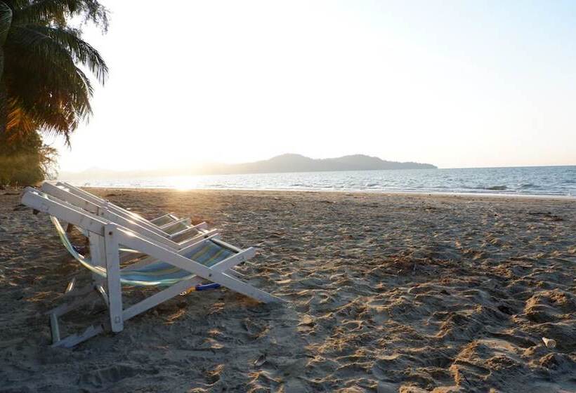 호텔 The Camp Resort