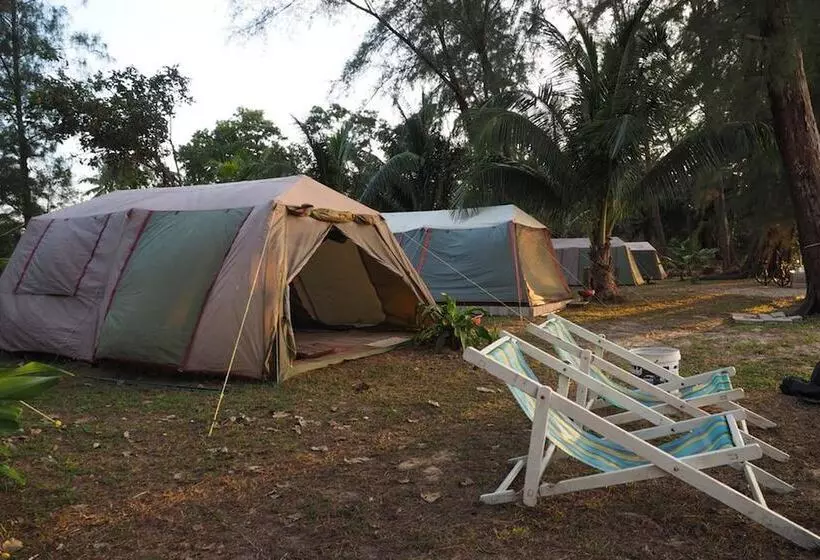 Hotelli The Camp Resort