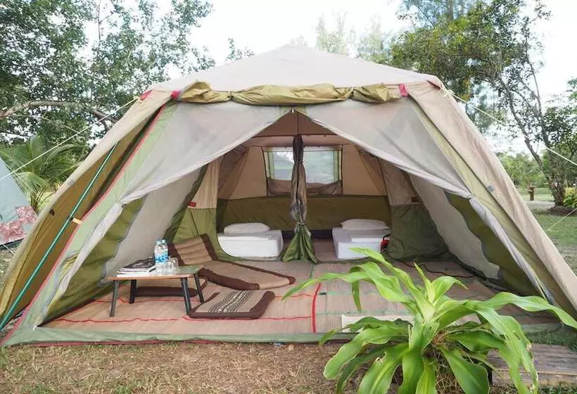 Hotelli The Camp Resort