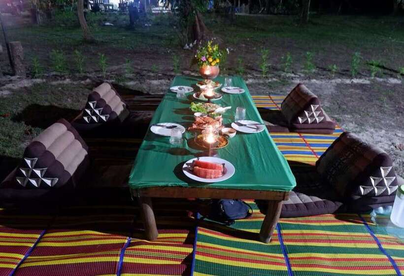 호텔 The Camp Resort