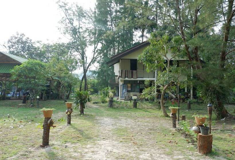 호텔 The Camp Resort