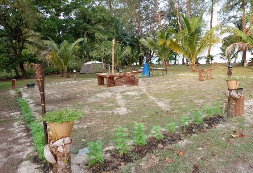 Hotelli The Camp Resort