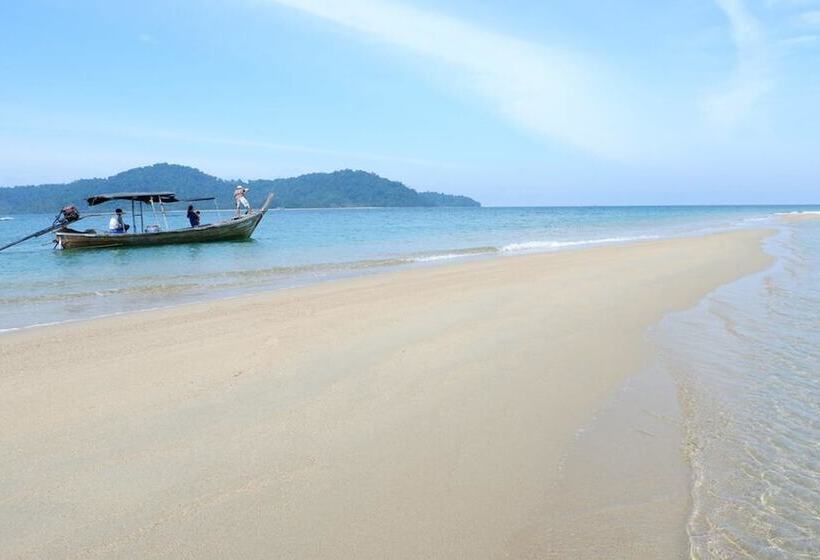 호텔 The Camp Resort