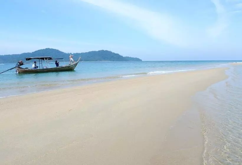 Hotelli The Camp Resort