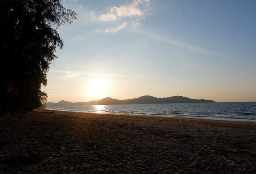 호텔 The Camp Resort