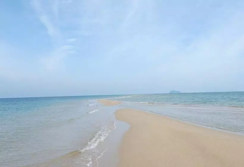 Hotelli The Camp Resort