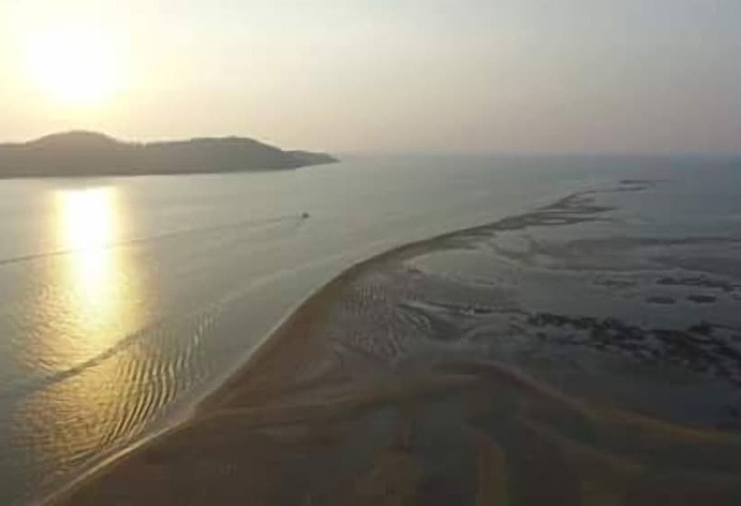 호텔 The Camp Resort