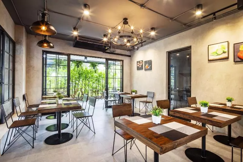 Livotel Express Hotel Bang Kruai Nonthaburi   No Parking