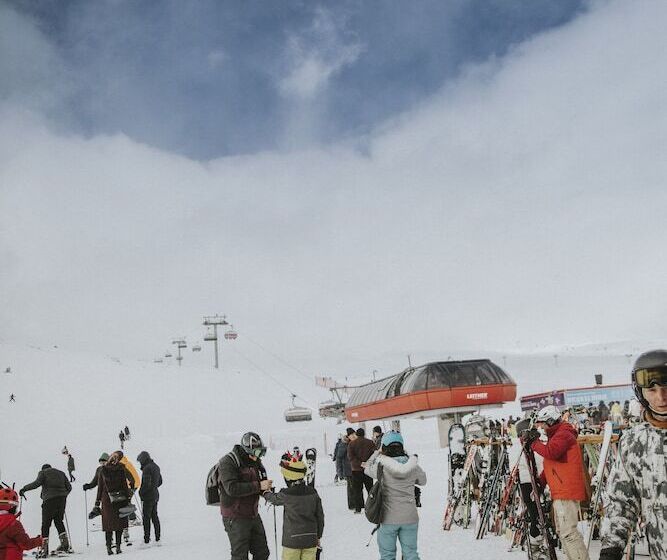 Magna Pivot Hotel Boutique Class