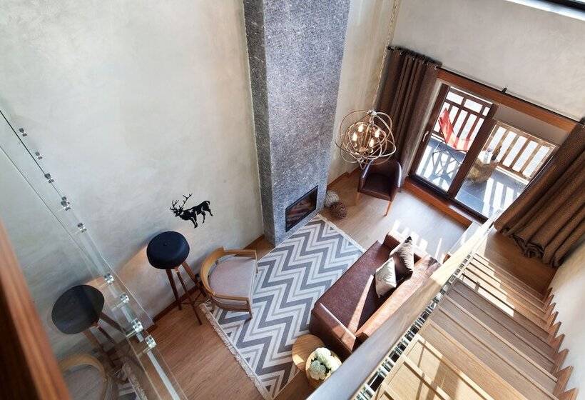 Magna Pivot Hotel Boutique Class