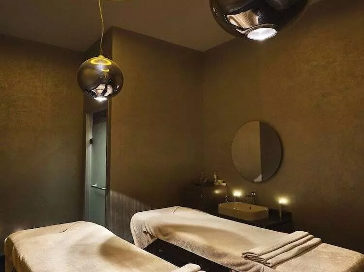 Magna Pivot Hotel   Boutique Class