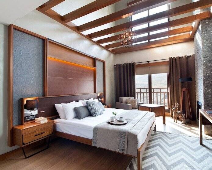 Magna Pivot Hotel Boutique Class