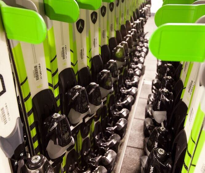 Magna Pivot Hotel Boutique Class