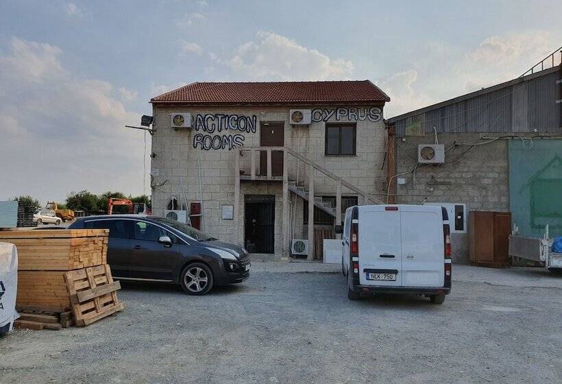 بنسيون Acticon Rooms Larnaca
