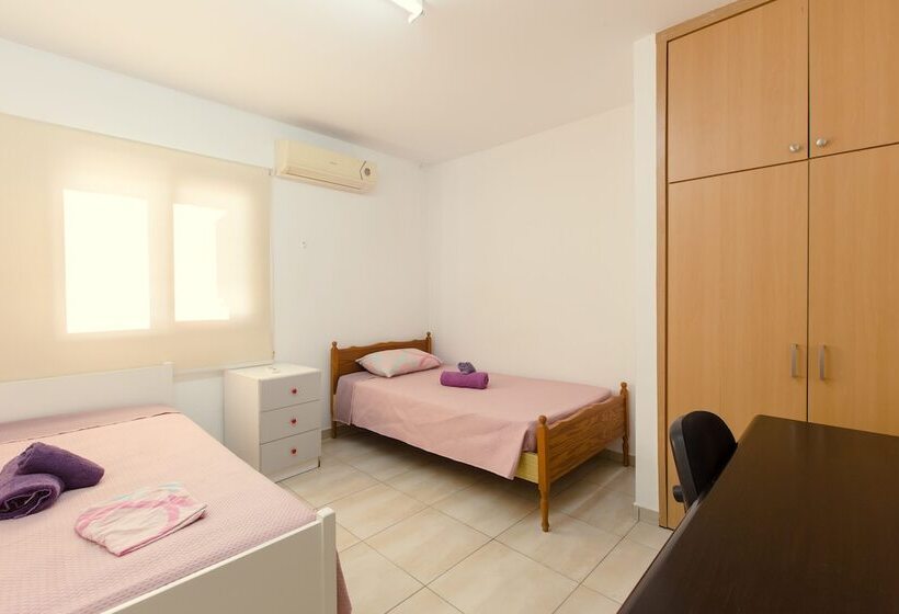 بنسيون Acticon Rooms Larnaca
