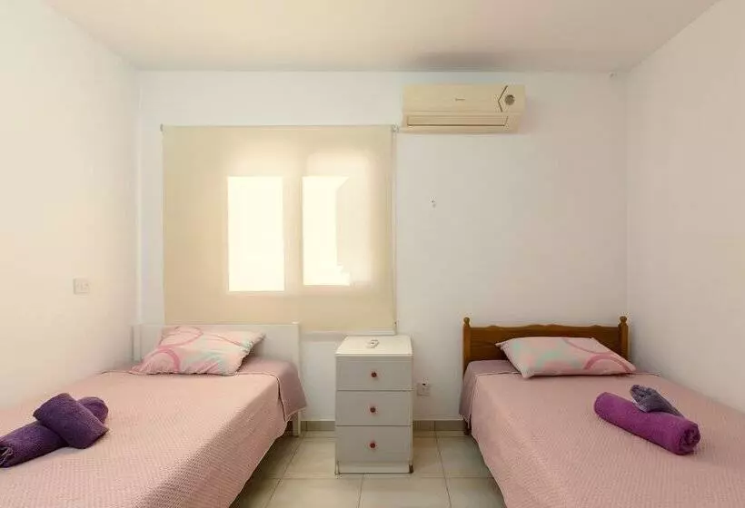 پانسیون Acticon Rooms Larnaca