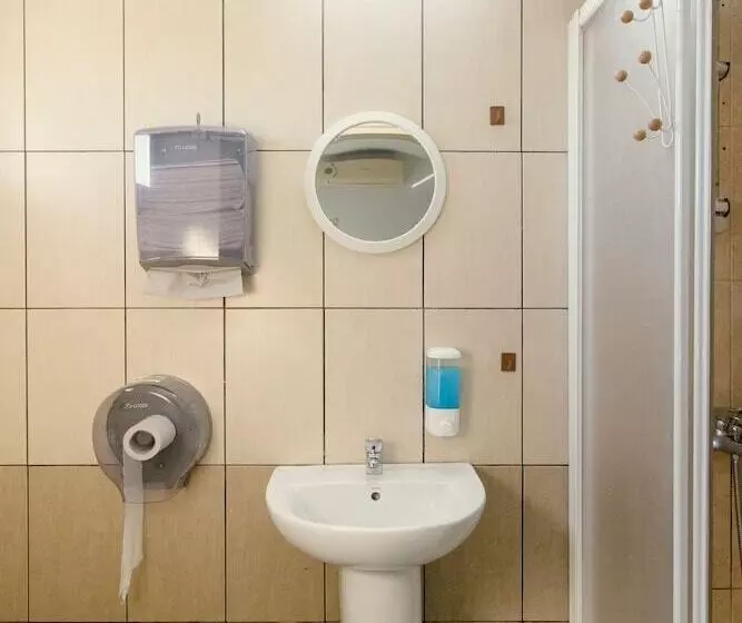 پانسیون Acticon Rooms Larnaca