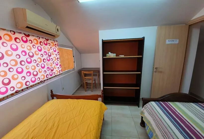 پانسیون Acticon Rooms Larnaca