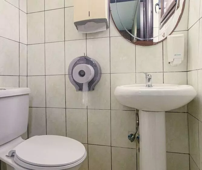 پانسیون Acticon Rooms Larnaca