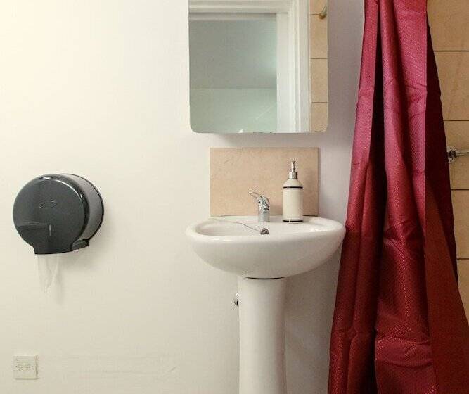 بنسيون Acticon Rooms Larnaca