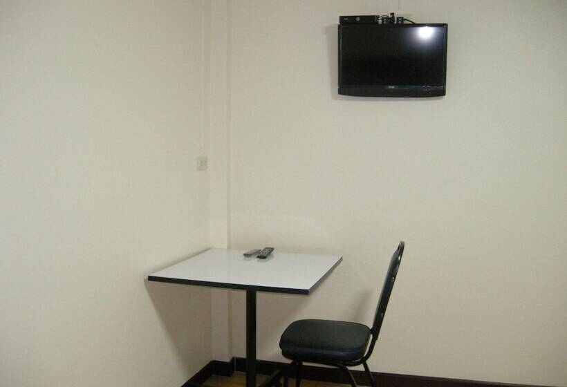 פנסיון Bansermsuk Resort