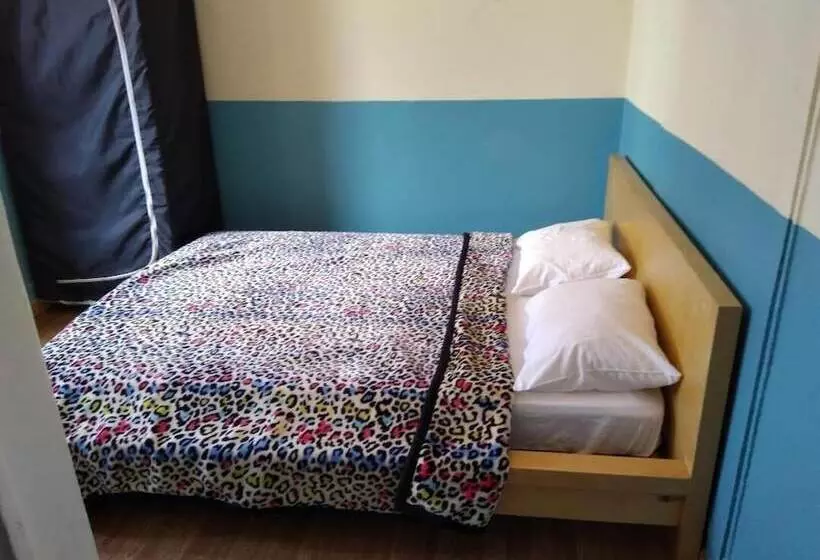 ペンション Come Inn Costa Caparica