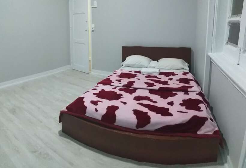 ペンション Come Inn Costa Caparica