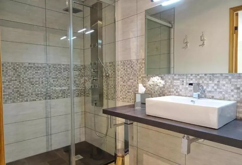 Majatalo Domaine La Bastide