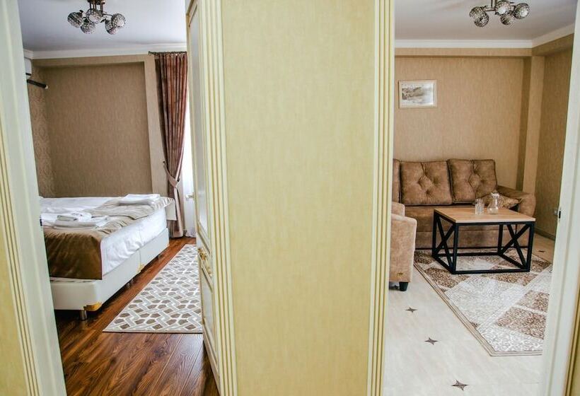 پانسیون Evropa